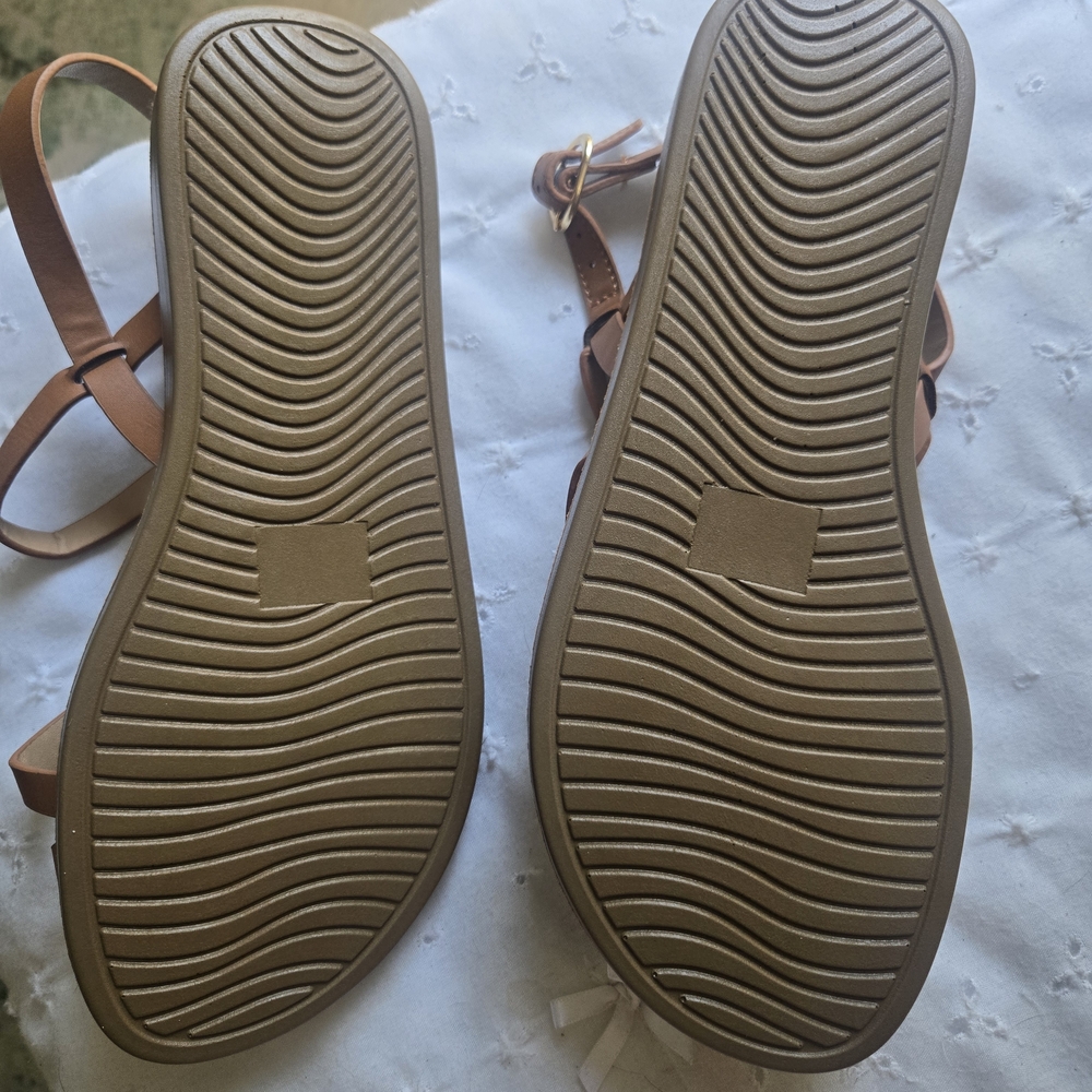 SODA Women's Tan Strappy Flat Sandals - Picture 5 of 5
